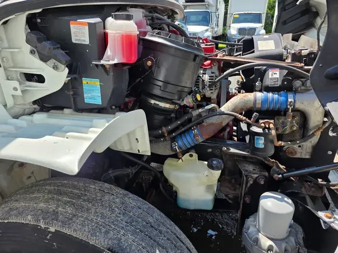 2019 FREIGHTLINER M2 106