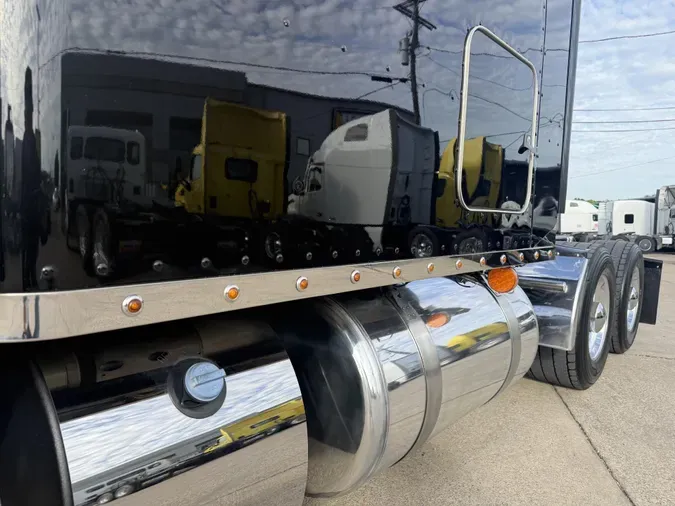 2022 Peterbilt 389b6c1d87304d2c1ce12900fcf27281d50