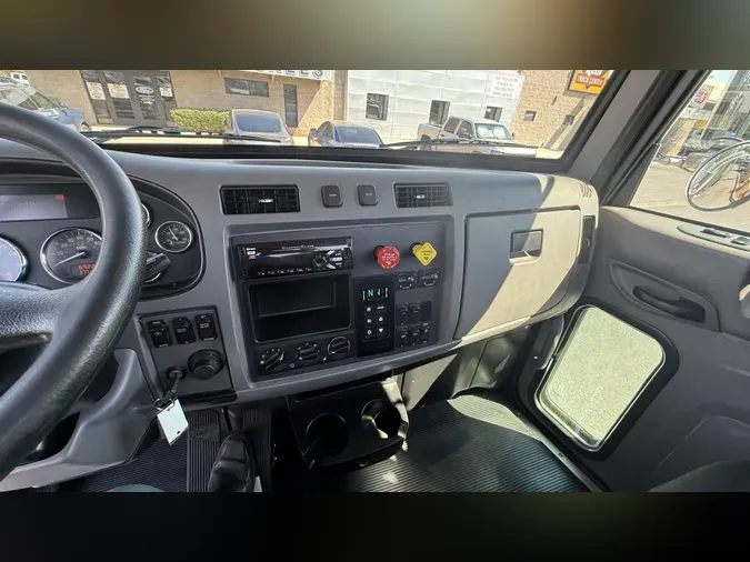 2019 Peterbilt 337