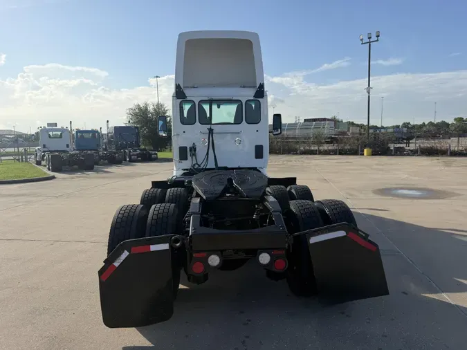 2023 Peterbilt 579