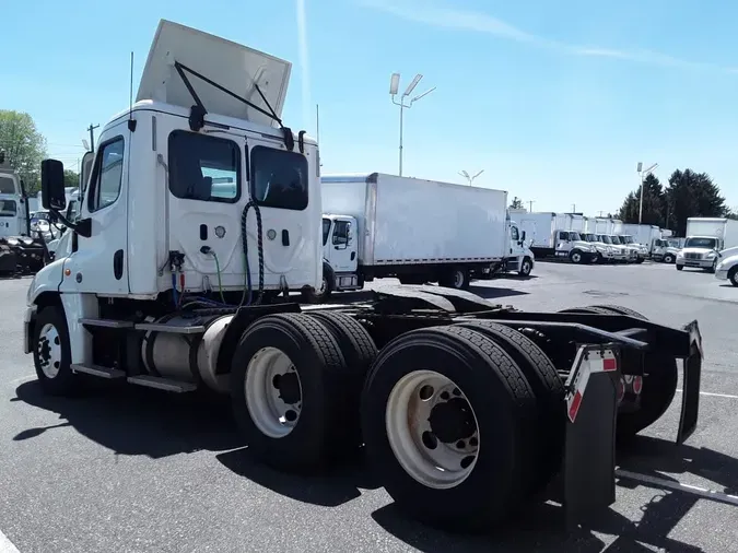 2018 FREIGHTLINER/MERCEDES CASCADIA 125