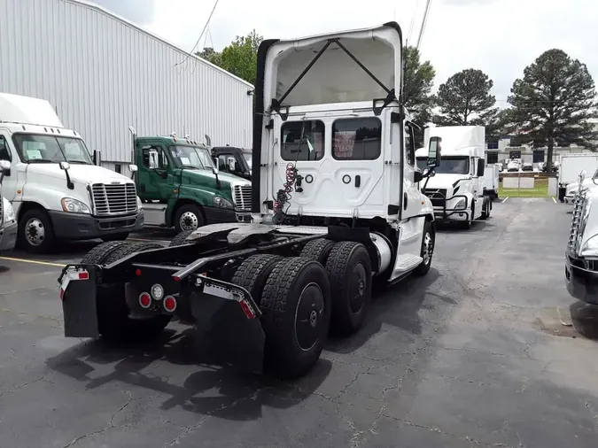 2019 FREIGHTLINER CASCADIA 125