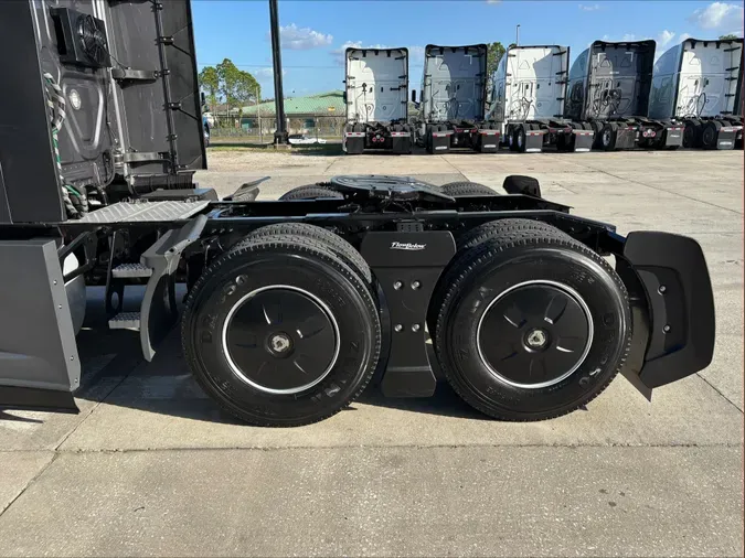 2021 Freightliner Cascadia 126b6c65e9c3e840244c8562195b9ee3dc1