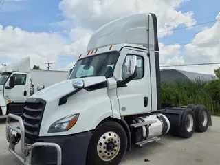 2023 FREIGHTLINER/MERCEDES CASCADIA PX11664ST