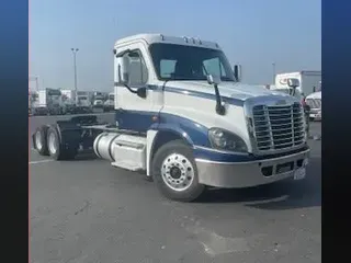 2018 FREIGHTLINER/MERCEDES CASCADIA 125