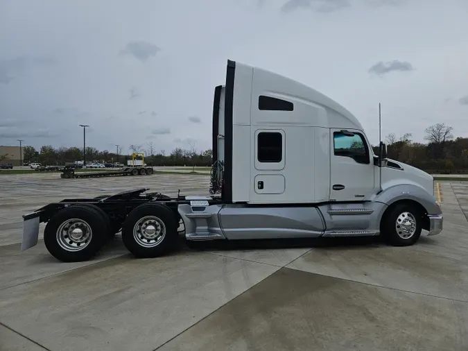 2022 Kenworth T680b6cc3ca729cf6cf6aec1da49c3f17c13