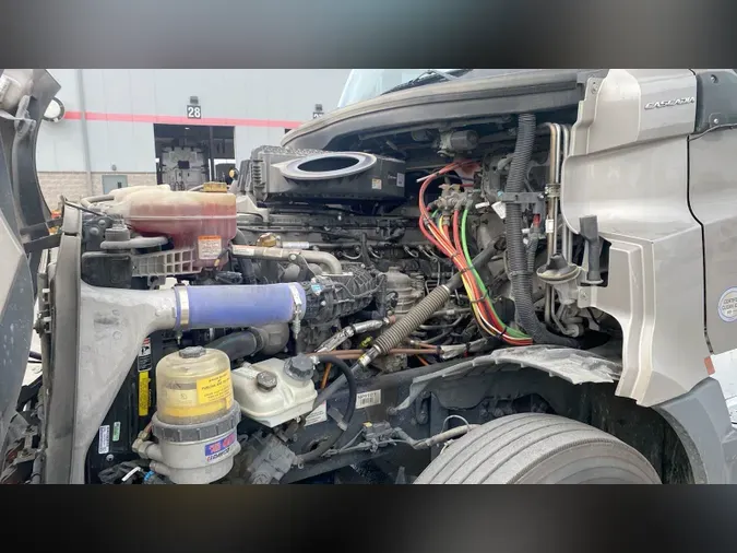 2023 Freightliner Cascadia 126