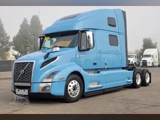 2023 VOLVO VNL64T860