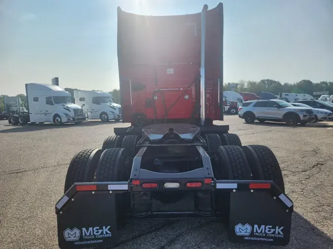 2024 VOLVO VNL64T760