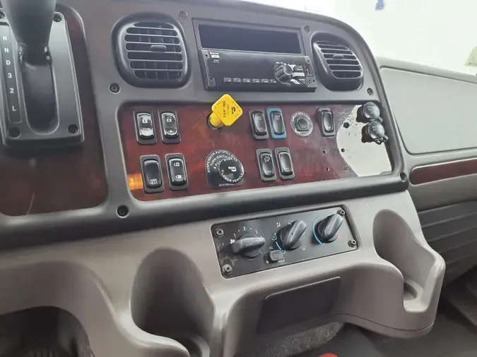 2019 FREIGHTLINER/MERCEDES M2 106b6d92985701887a7def3d4e437b5a2fd