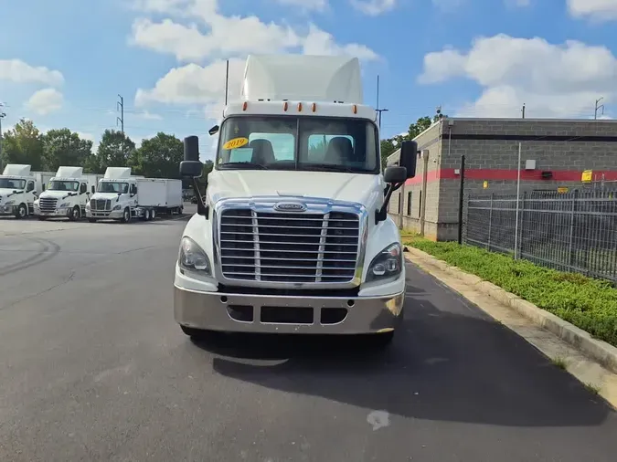 2019 FREIGHTLINER/MERCEDES CASCADIA 125b6da470a8956c9513e2a26e786b14b59