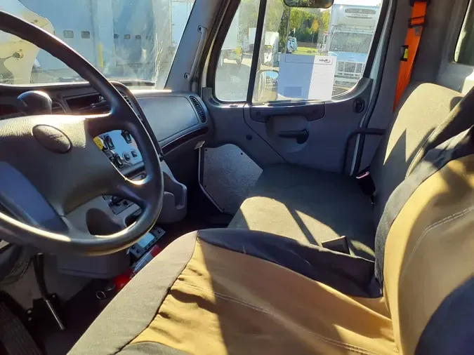 2020 FREIGHTLINER/MERCEDES M2 106
