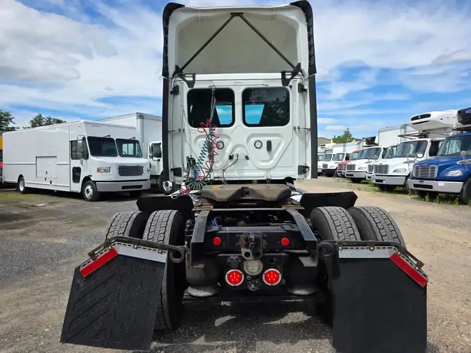 2019 FREIGHTLINER NEW CASCADIA 126