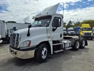 2017 FREIGHTLINER/MERCEDES CASCADIA 125