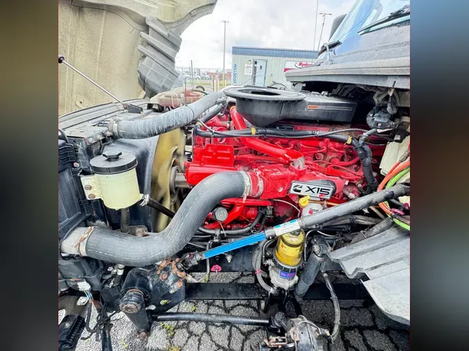 2019 NAVISTAR INTERNATIONAL LT625 SLPR CAB