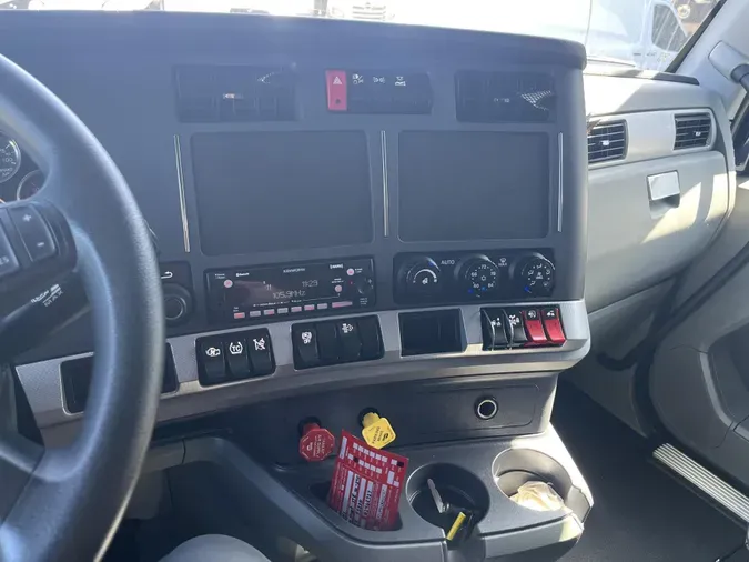 2022 Kenworth T680