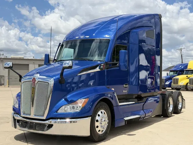 2023 Kenworth T680