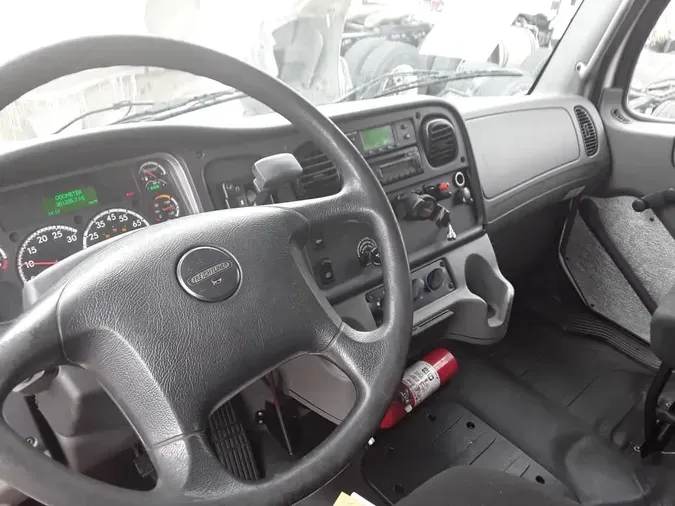 2017 FREIGHTLINER M2 106