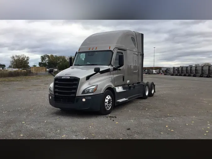 2021 Freightliner Cascadia 126