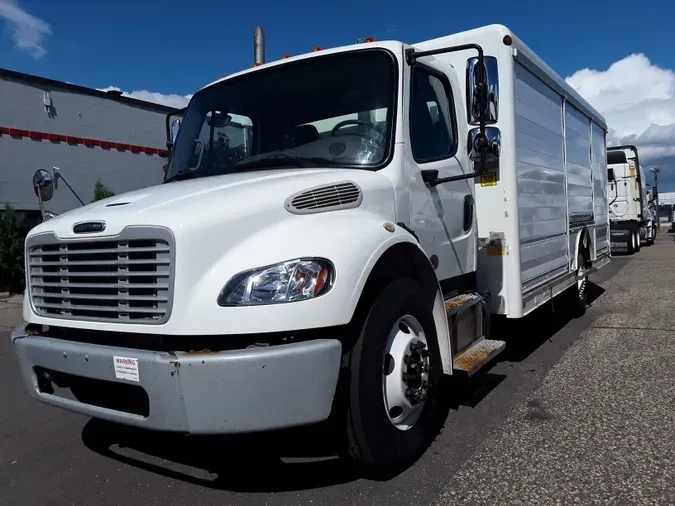 2015 FREIGHTLINER/MERCEDES M2 106