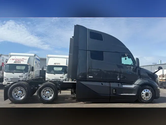 2027 VOLVO TRUCK VNL64TV04