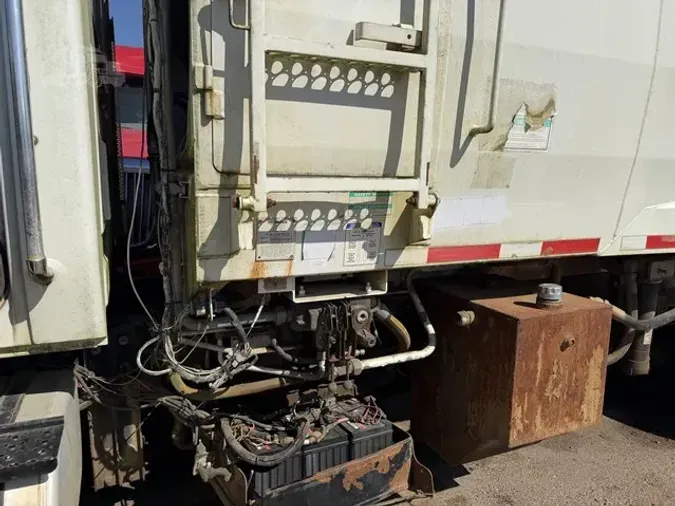 2011 INTERNATIONAL DURASTAR 4400