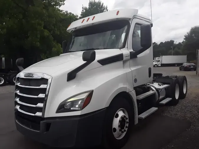 2019 FREIGHTLINER NEW CASCADIA PX12664b6f234248b2a22ab8967f9b6a273dbaf