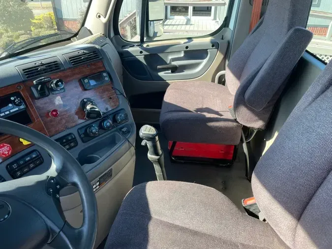 2018 FREIGHTLINER/MERCEDES CASCADIA 125b6f24b9d2666a4c8679d6bb5ba2f734b