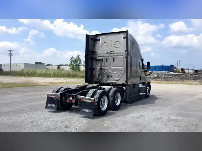 2024 Freightliner Cascadia 126