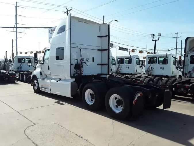 2019 NAVISTAR INTERNATIONAL LT625 SLPR CAB