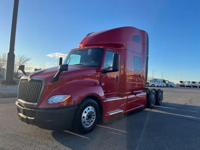 2022 International LT625