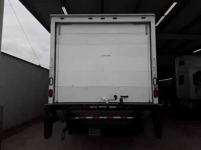 2017 FREIGHTLINER M2 106