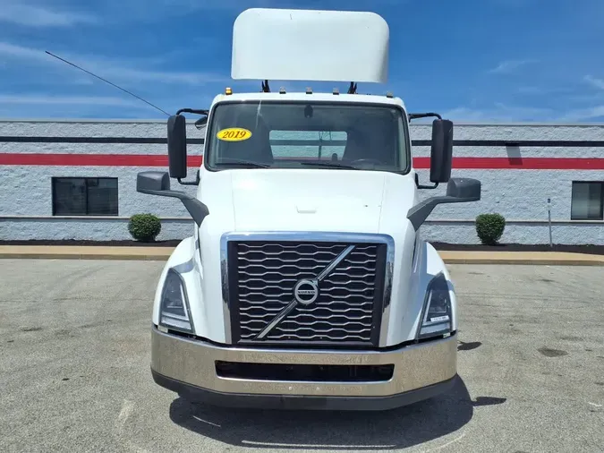 2019 VOLVO VNL64T-300