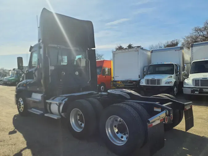 2016 FREIGHTLINER/MERCEDES CASCADIA 125