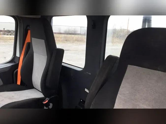 2019 Freightliner Cascadia 126