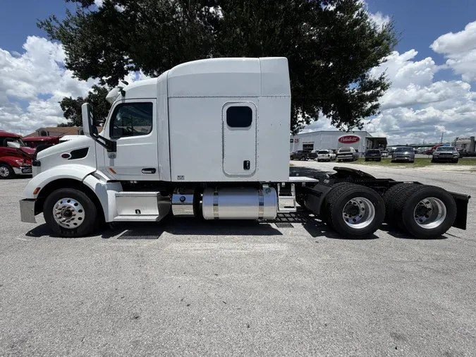 2022 Peterbilt 579b70692fdf979a602ffdbd71a57f3b0ad
