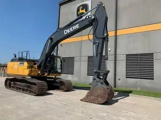 2019 John Deere 300G LC