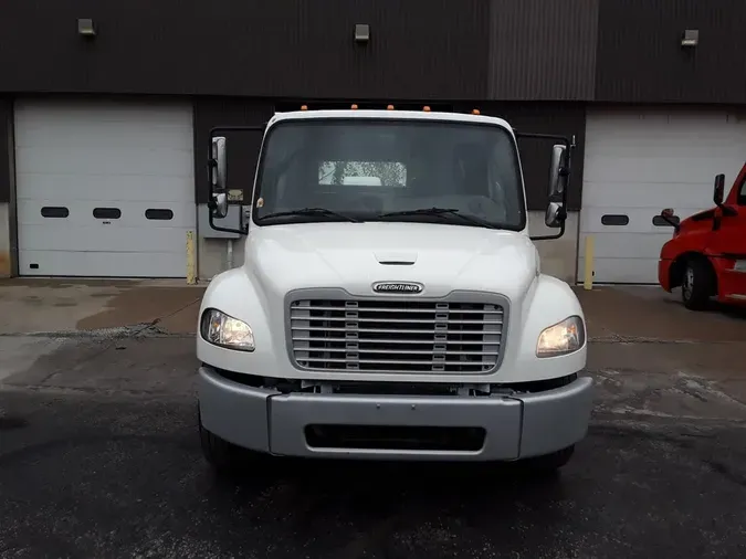 2020 FREIGHTLINER/MERCEDES M2 106