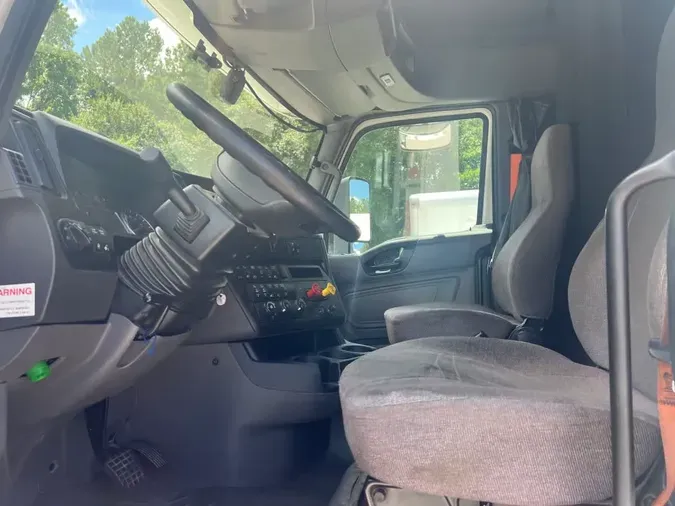 2019 NAVISTAR INTERNATIONAL LT625 SLPR CAB