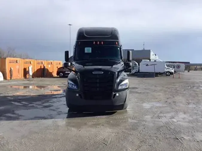 2022 Freightliner Cascadia