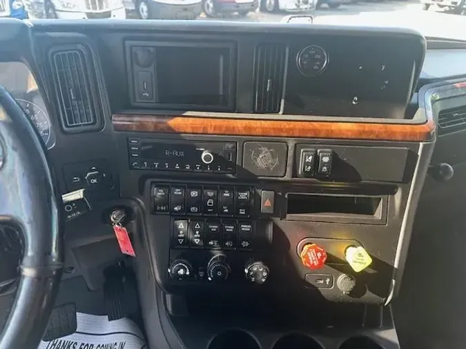 2022 International LT625b714fd0610727b96ad0ad65a850f2205