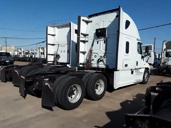 2020 FREIGHTLINER/MERCEDES CASCADIA 125