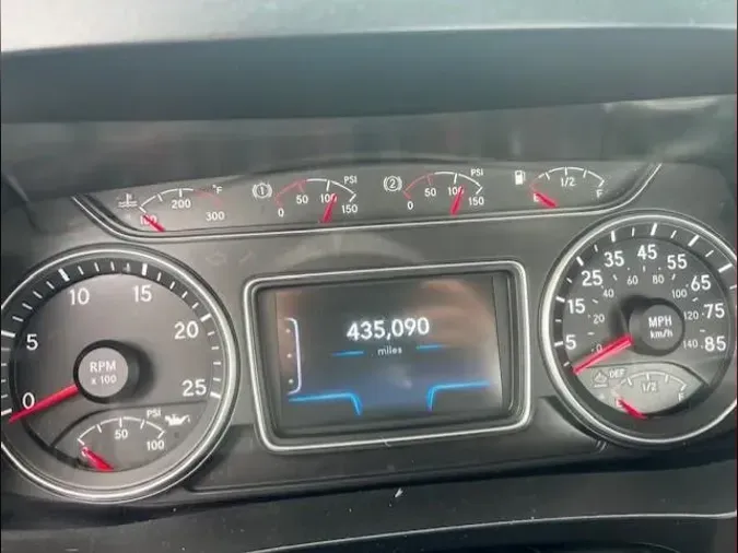2020 International LT625