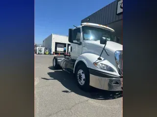 2019 NAVISTAR INTERNATIONAL RH613 DAYCAB S/A