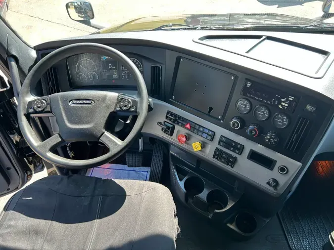 2020 Freightliner Cascadia