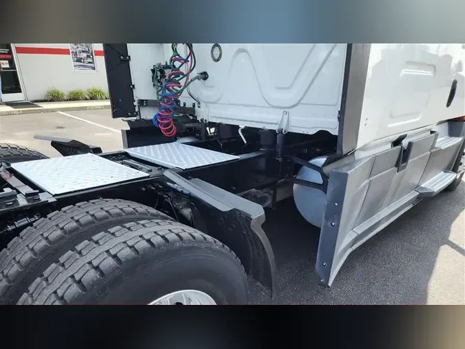 2020 FREIGHTLINER CASCADEVO1