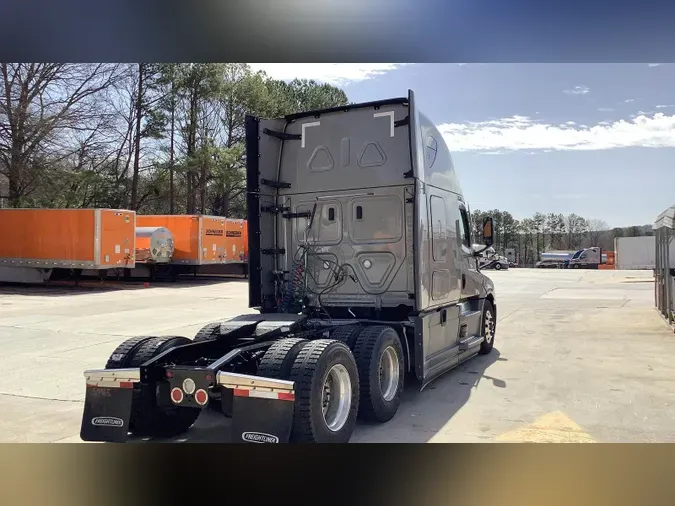 2023 Freightliner Cascadia