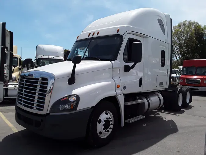 2019 FREIGHTLINER/MERCEDES CASCADIA 125b71b9e50663deba94d6d19e08c4f653f