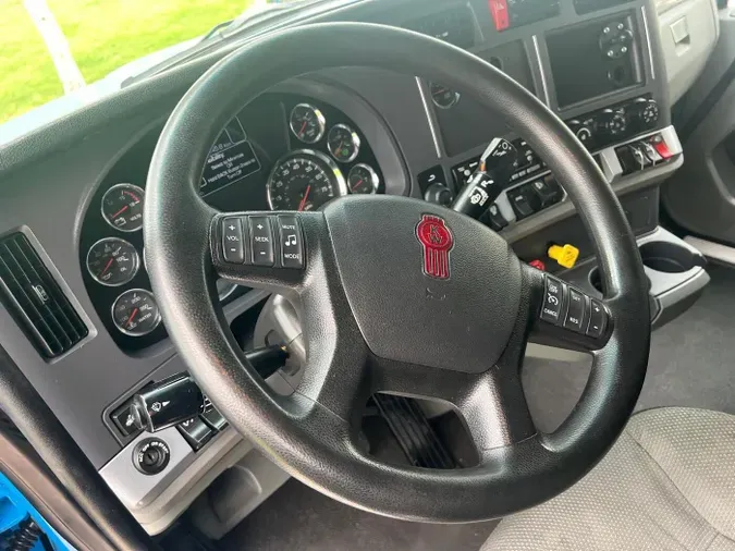 2022 Kenworth T680
