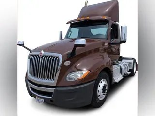 2019 International LT625